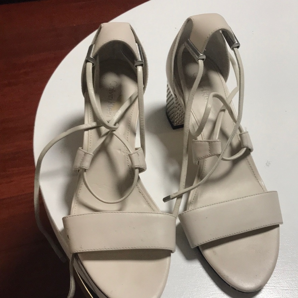 Calvin Klein size 7